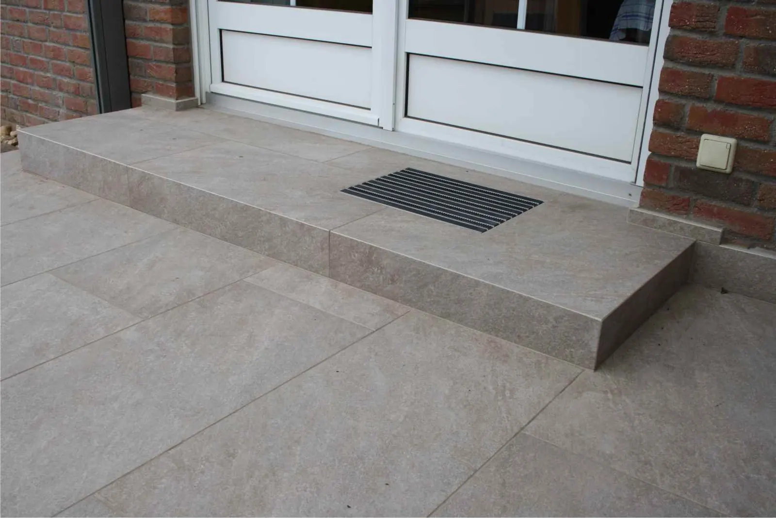 Individuelle Terrassengestaltung von Natursteine Mulbach – Bild 1